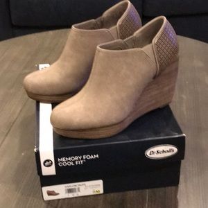 Harlow platform wedge